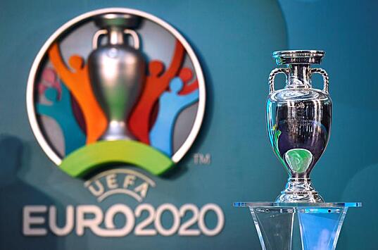 УЕФА запретил радужную подсветку на стадионе Евро