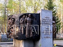 Закрытый пластиком памятник отреставрируют в Павлове в 2025 году