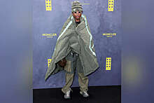 Фаррелл Уильямс укутался в одеяло на Неделе моды в Лондоне