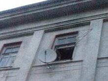 В Тихорецком тупике с третьего этажа выпал 25-летний мужчина