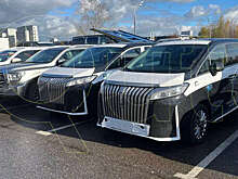 На столичной парковке заметили первые в России минивэны Wey 80