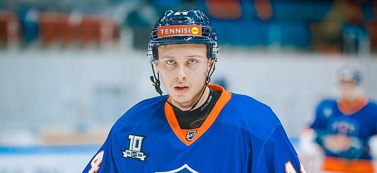 Игорь Ларионов заявил, что его сыну нужно провести больше матчей в КХЛ для улучшения игры