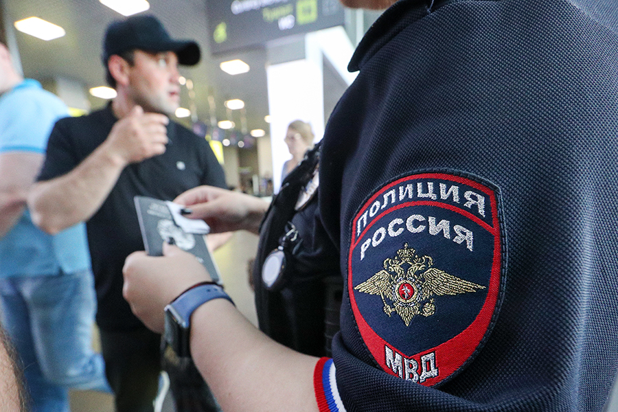 МВД ограничило въезд в Россию более 160 тысяч иностранцев с начала 2025 года