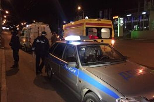 Лада врезалась в автомобиль ДПС в Новосибирской области