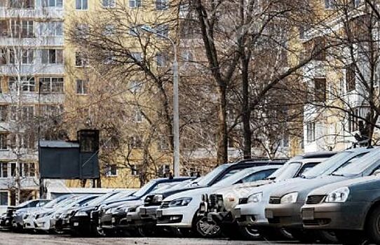 О чем должен помнить водитель, заезжая во двор