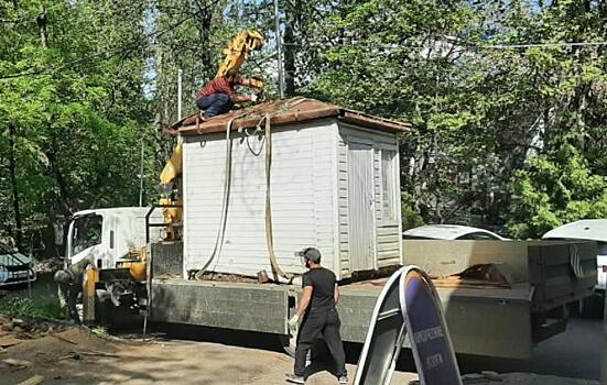 Незаконные ларьки убирают с улиц Кисловодска