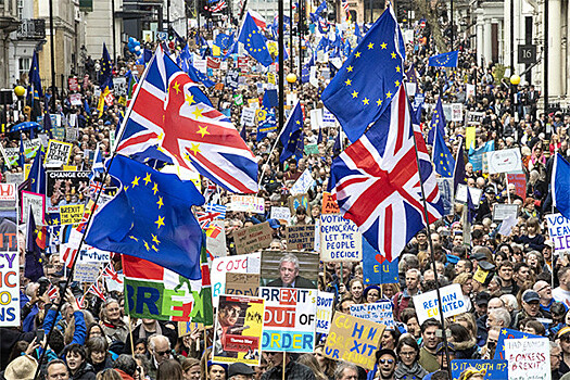 В Лондоне прошел марш сторонников второго референдума по Брэкзиту: фотогалерея