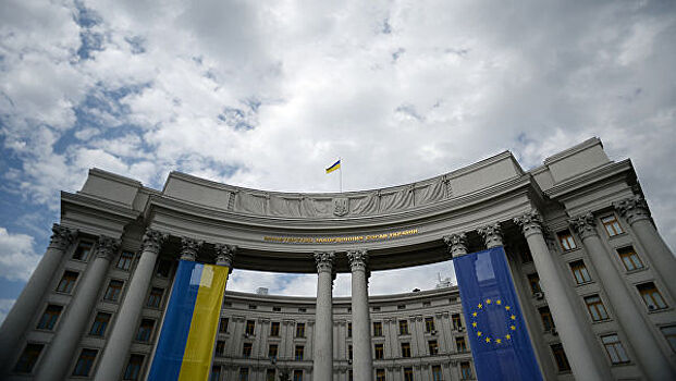 Украина планирует расторгнуть около сорока соглашений с Россией