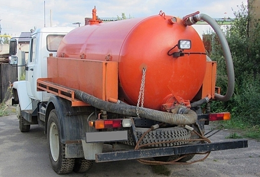 На тарском полигоне ТБО вновь начали принимать машины с жидкими отходами