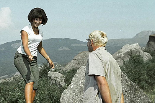 РЕН ТВ: Актрису Наталью Варлей срочно прооперировали в Москве