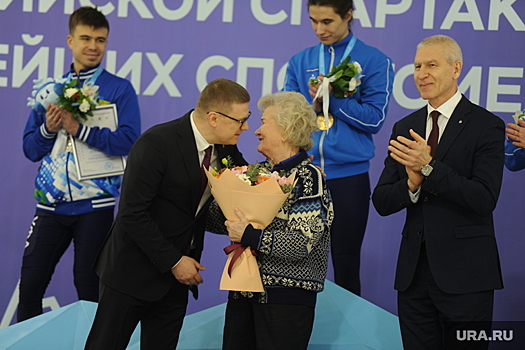 Челябинский губернатор Текслер наградил челябинских олимпийцев