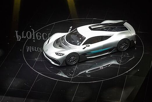 Mercedes-AMG Project One: 6 секунд до 200 км/ч, больше 1000 сил и пять моторов