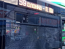 В Екатеринбурге неизвестный обстрелял автобус