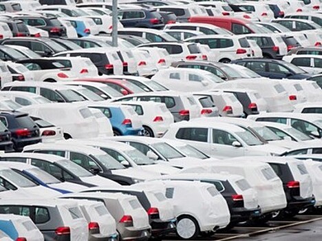 Продажи автомобилей в Британии падают уже три месяца