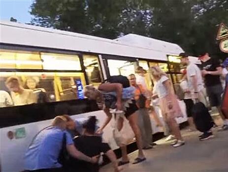 В Самаре автобус наехал на женщину