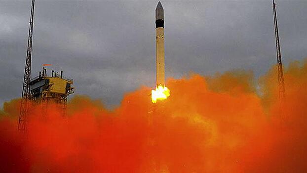 Минобороны запустило ракету «Рокот» с военным спутником