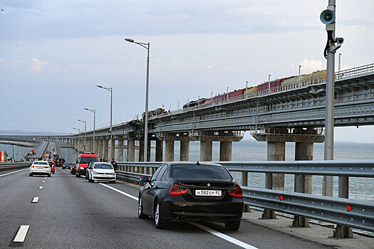На Крымском мосту ускорят досмотры автомобилей