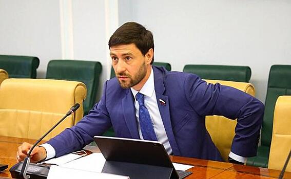 Кузбасский сенатор ищет себе бесплатных помощников
