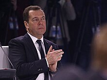 Медведев поздравил коллектив Тюменского театра с юбилеем