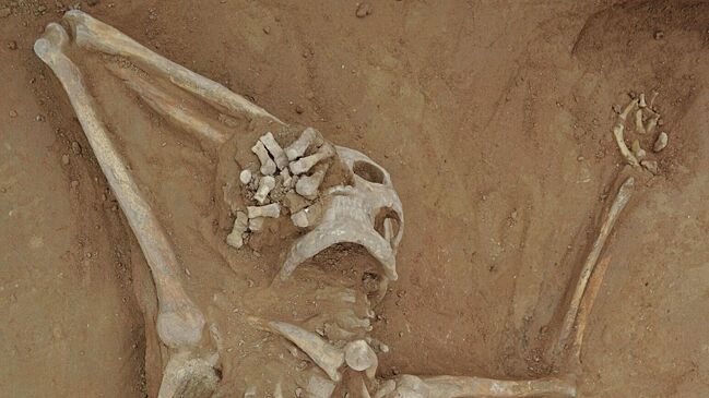 11 скелетов с вытянутыми черепами найдены на древней стоянке в Китае