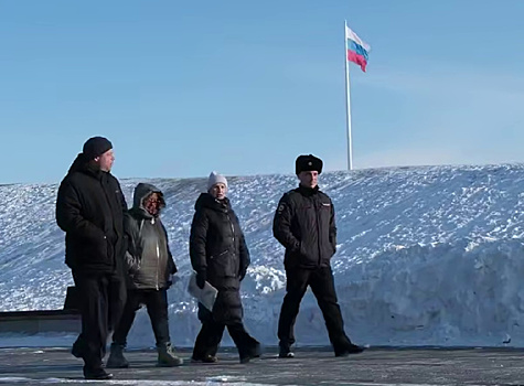 В Благовещенске начались рейды на площади: ищут горожан, которые катаются на холмах