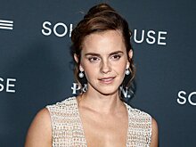 В Британии суд лишил актрису Эмму Уотсон водительских прав