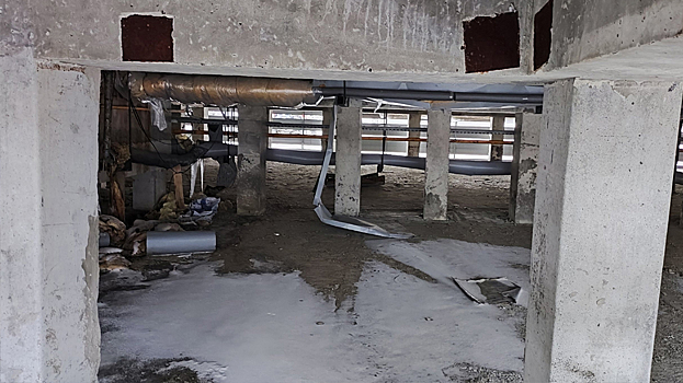 «Парковка залита жижей»: жителям Тазовского починили сливную трубу после жалобы в соцсетях