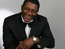 В России на 46-году жизни умер известный певец Пьер Нарцисс