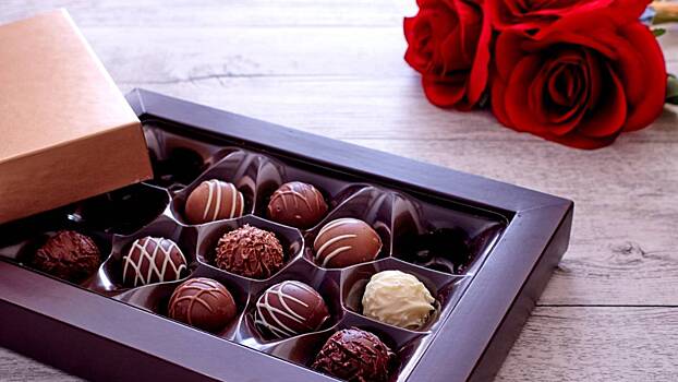 Конфеты и шоколад: новые уловки, которые мошенники придумали к 8 Марта