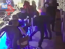 Появилось видео драки между боксером и омоновцем в Бийске