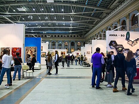 Москва онлайн покажет открытие выставки современного искусства Art Russia