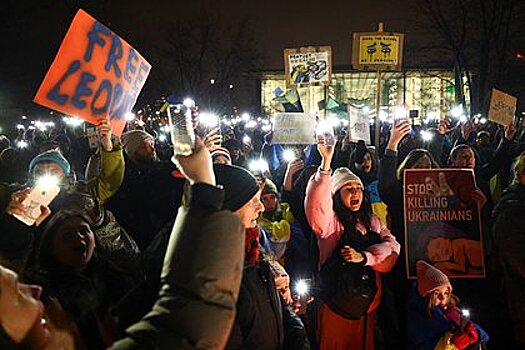 Немцы вышли на протесты против поставок оружия Украине