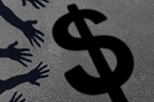 Центробанк Афганистана установил лимит на снятие средств со счетов в $200 в неделю