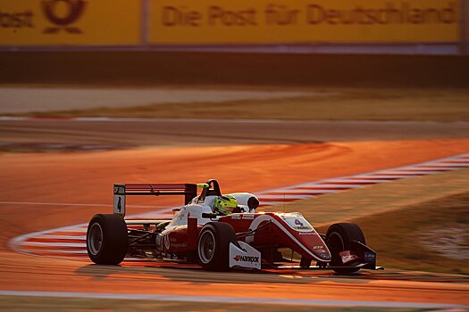 Випс выиграл вторую гонку Формулы-3 в Мизано, Шумахер — 3-й, Шварцман — 8-й