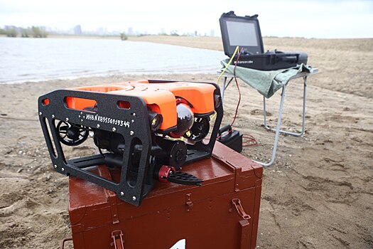 Инновационный дрон с клешней проверил безопасность новосибирского пляжа