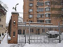 Лурье сменила замки в бывшей квартире Долиной в Москве