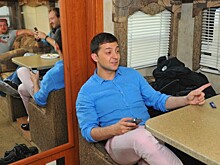 Зеленский обвинил Порошенко в «заработках на крови»