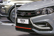 Продажи Lada Vesta упали второй раз за год