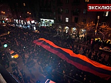 После встречи с президентом Армении оппозиция заявила, что будет действовать в рамках Конституции