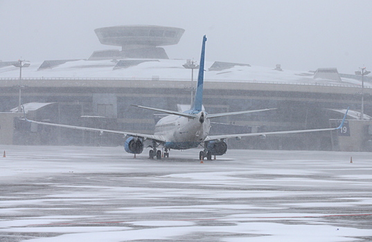 В Москве из-за непогоды задержали и отменили более 30 рейсов