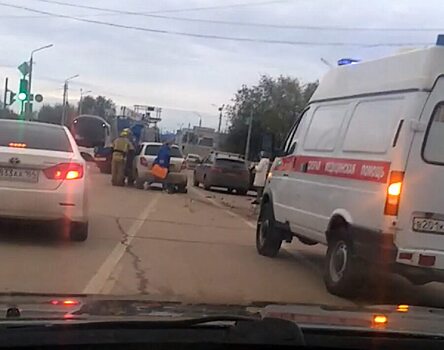 В столкновении пяти машин под Саратовом пострадала женщина из «Opel»