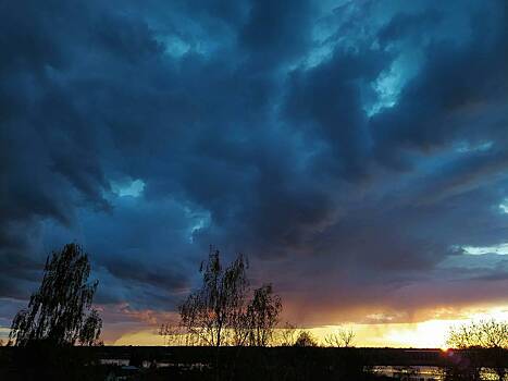 Россиян предупредили об опасности весенних гроз для роутеров