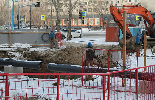 В Благовещенске идут работы по замене части коллектора в микрорайоне