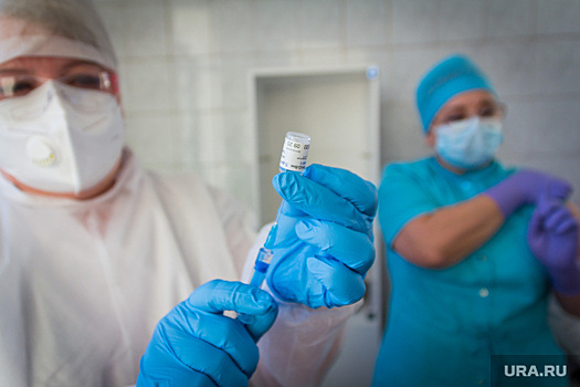 Аналитики предупредили о новой опасности для рубля из-за COVID