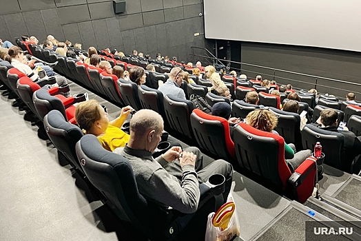 Мэр из ХМАО отказался от продажи кинотеатра, который открывал Горбачев