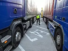 Грузовики из Европы перестали пускать в Россию