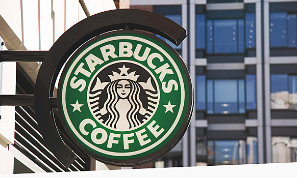 Starbucks решила оплачивать все операции для сотрудников-трансгендеров