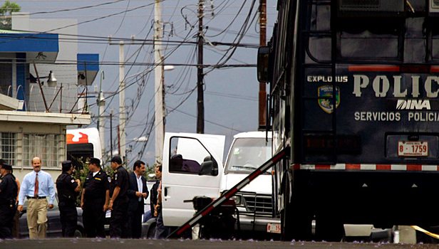 В Коста-Рике поезд столкнулся с автобусом