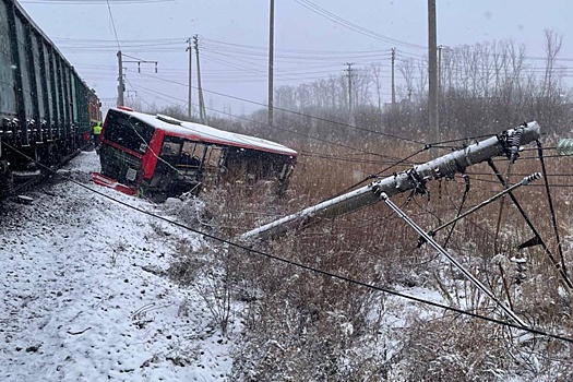 В Хабаровске возбудили уголовное дело после ДТП с автобусом и поездом