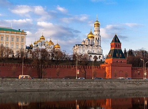 Битва за Кремль: предвыборные штабы заработали в полную силу